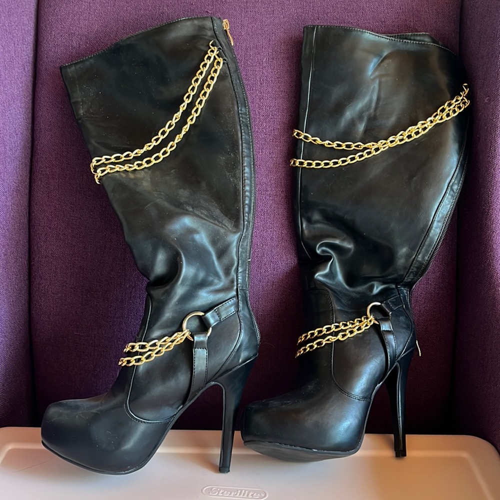 Black knee high boots size 7